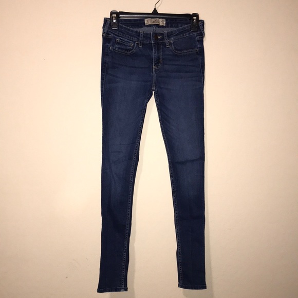 COPY - Hollister Super Skinny Jeans - Picture 1 of 4
